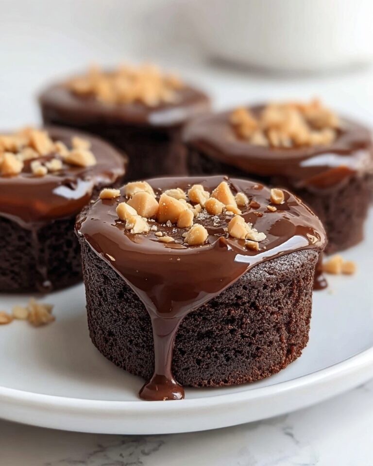 Mini Flourless Peanut Butter Chocolate Cakes Recipe