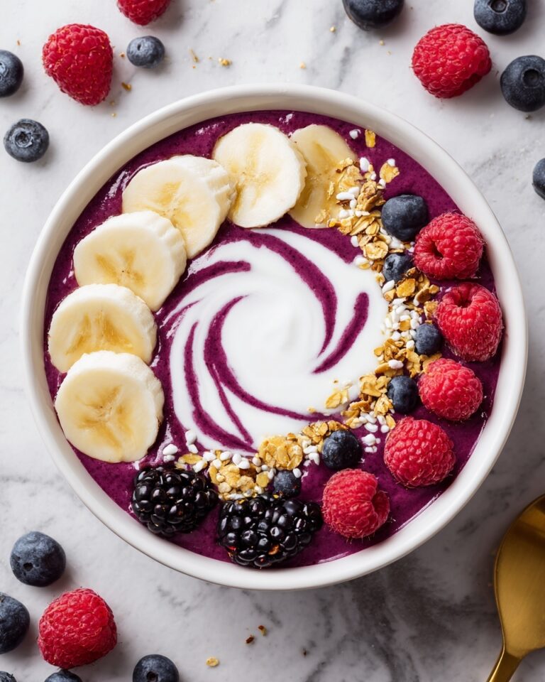 Berry and Yogurt Smoothie Bowl Recipe